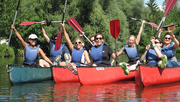 TeamEvent - Kanufahrt - Paddeln im Kanu auf dem Neckar