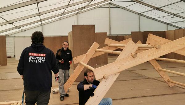 TeamBuilding - Leonardo-Brücke - eine freitragende Holzkonstruktion gemeinsam bauen