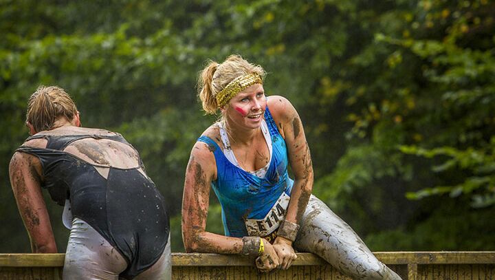 TeamEvent - Trocoloco AdventureRun - überwinden einen Hindernis