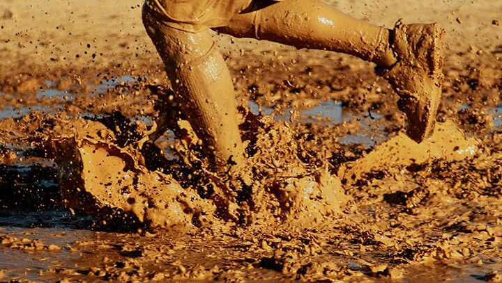 TeamEvent - Trocoloco AdventureRun - Hinternislauf durch die Schlammgrube